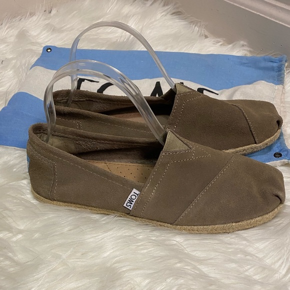 TOMS Shoes - Picture 5 of 7